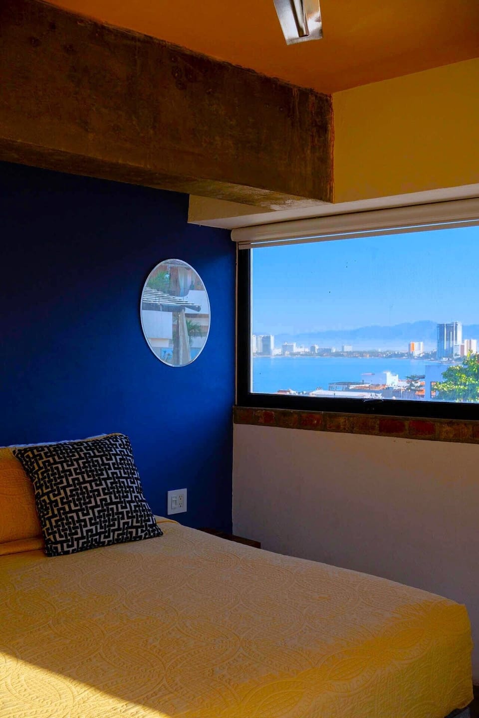 PH Suite Canario | In-room safe, individually decorated, individually furnished