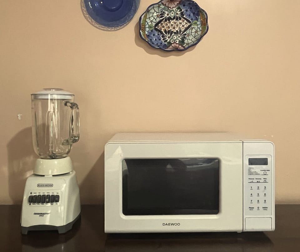 Virigilio abajo | Private kitchen | Electric kettle, toaster