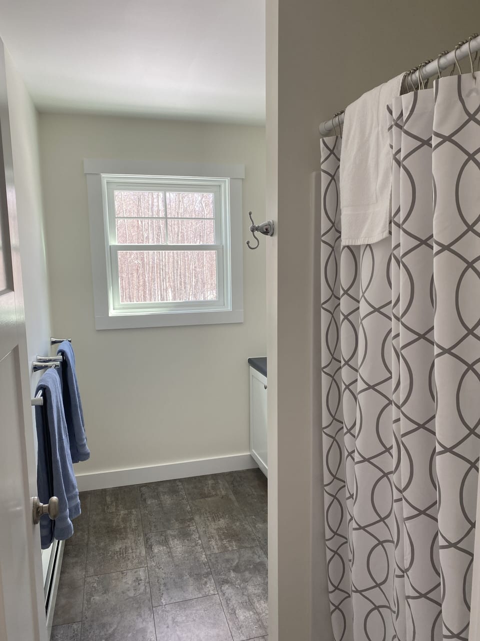 Upstairs shared bath