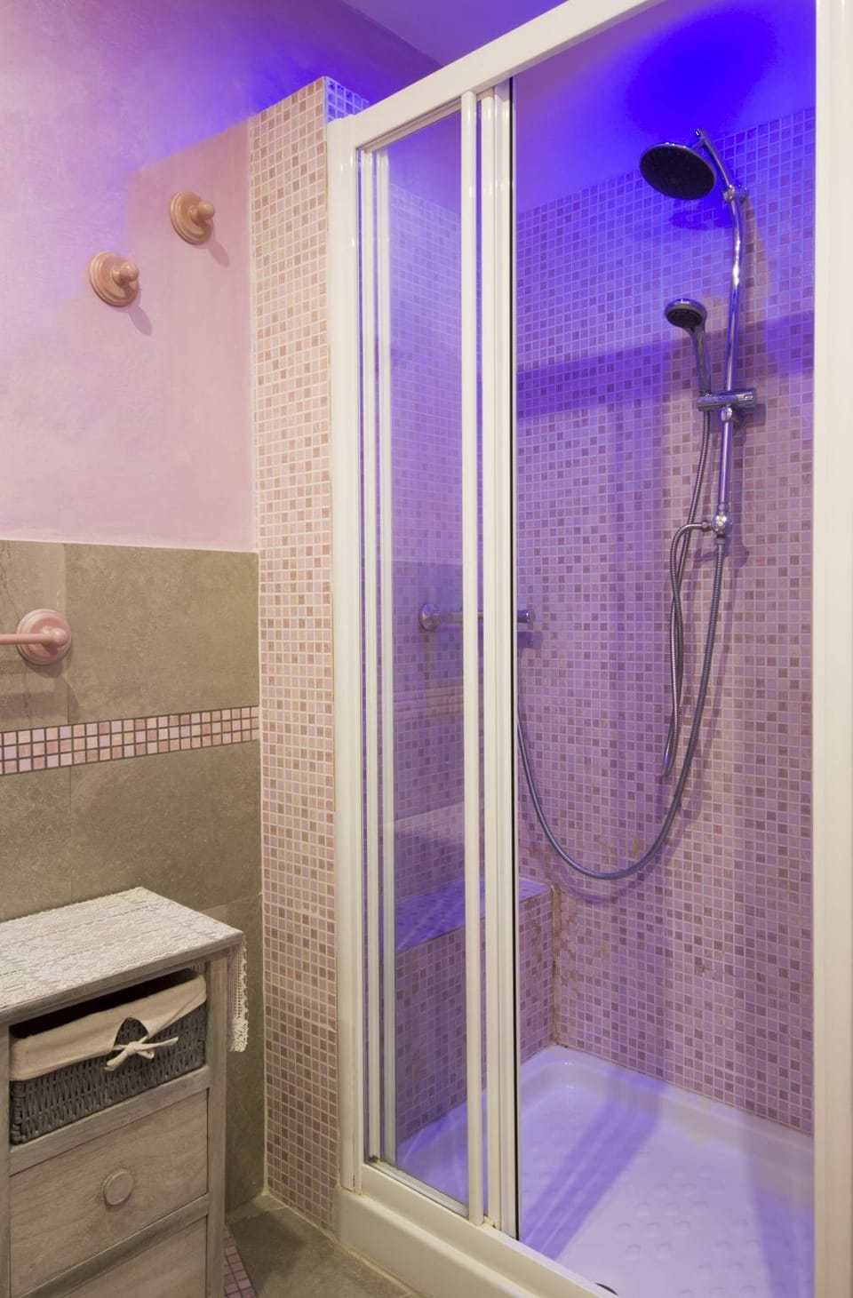 Double Room, Ensuite | Free cribs/infant beds, free WiFi, bed sheets