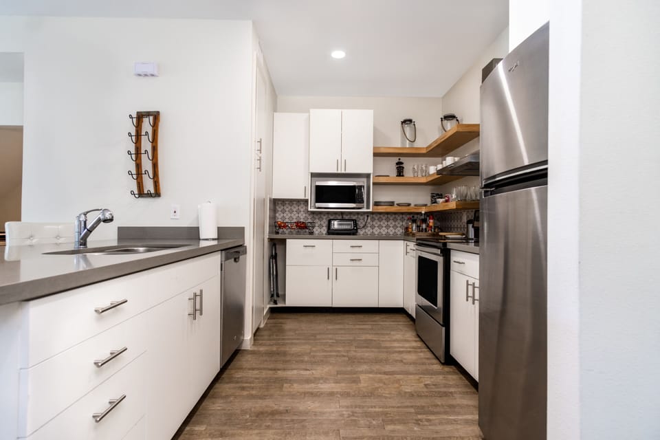 Full Kitchen