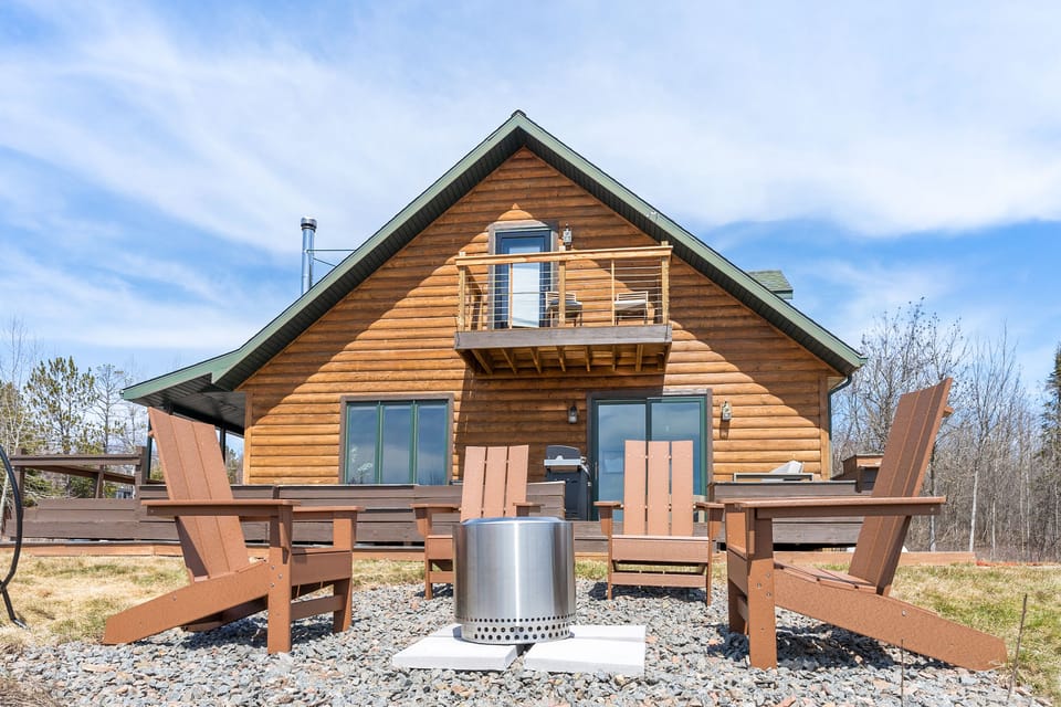 Outdoor fire pit. 