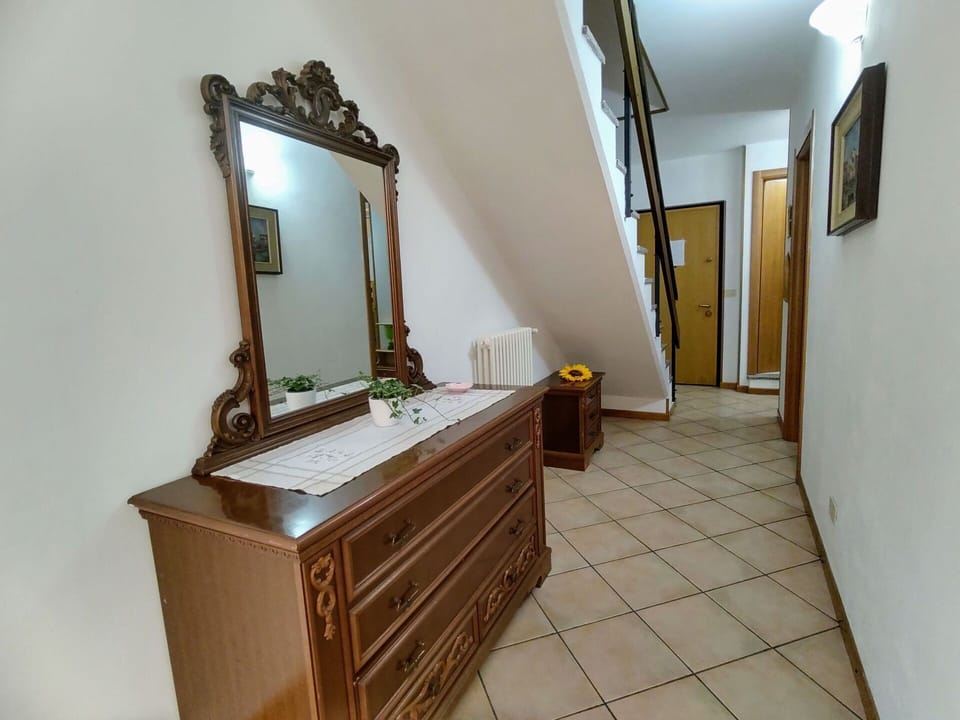 Cabinetry, Mirror, Furniture, Building, Drawer, House, Desk, Wood, Dresser, Chest Of Drawers