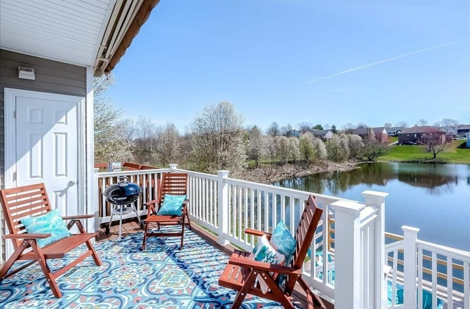 Enjoy the views of the lake while relaxing on the upper deck! 
