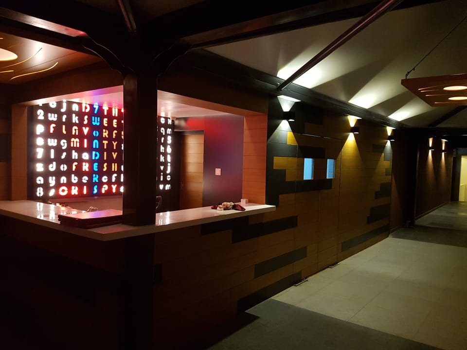 7Wonders Hotel Hotel in Gandhinagar