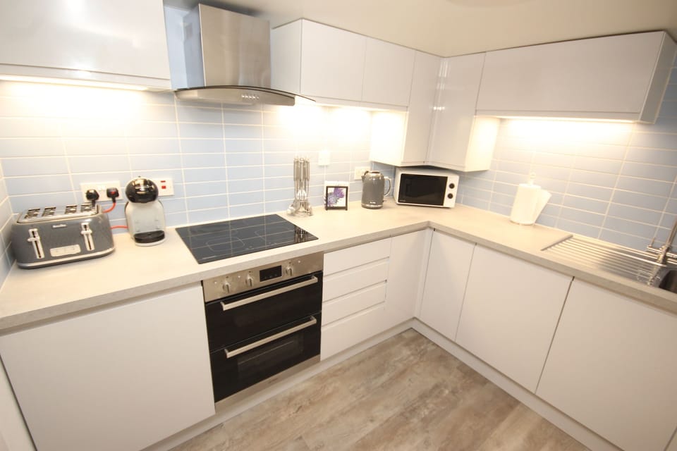 House | Private kitchen | Fridge, microwave, oven, stovetop