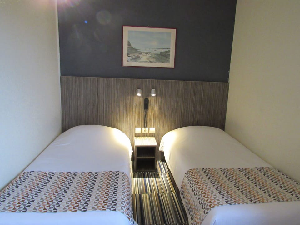 Triple Room | In-room safe, desk, soundproofing, free cribs/infant beds