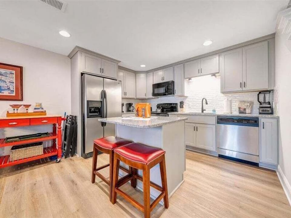 Newly renovated kitchen and floors.