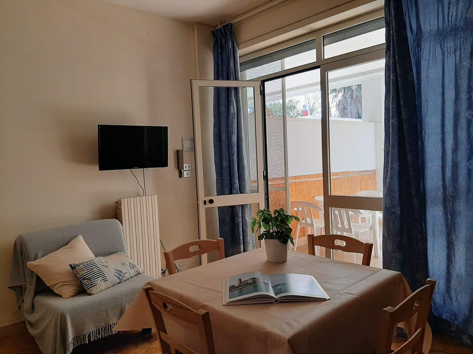 House | 1 bedroom, bed sheets