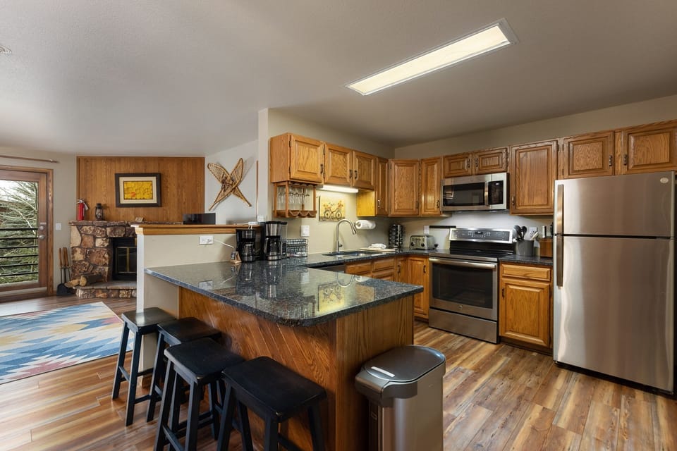 Condo, 2 Bedrooms | Private kitchen | Coffee/tea maker, fridge, oven, stovetop