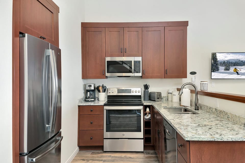 kitchen - Lulu 6J - Vivid Vacation Rentals Telluride - kitchen - Lulu 6J - Vivid Vacation Rentals Telluride