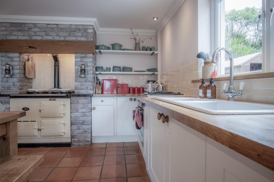 Highfield - 3 Bedroom Holiday Home - Llanmadoc (1292)