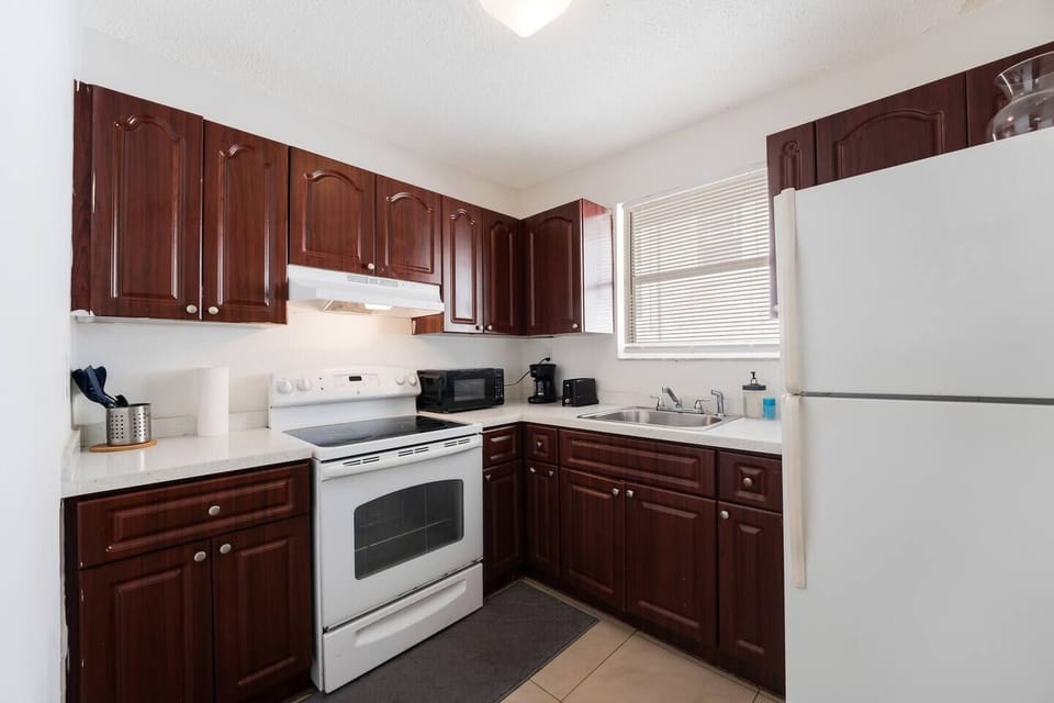 Equipped kitchen with essentials, easy meal preparation and convenience
