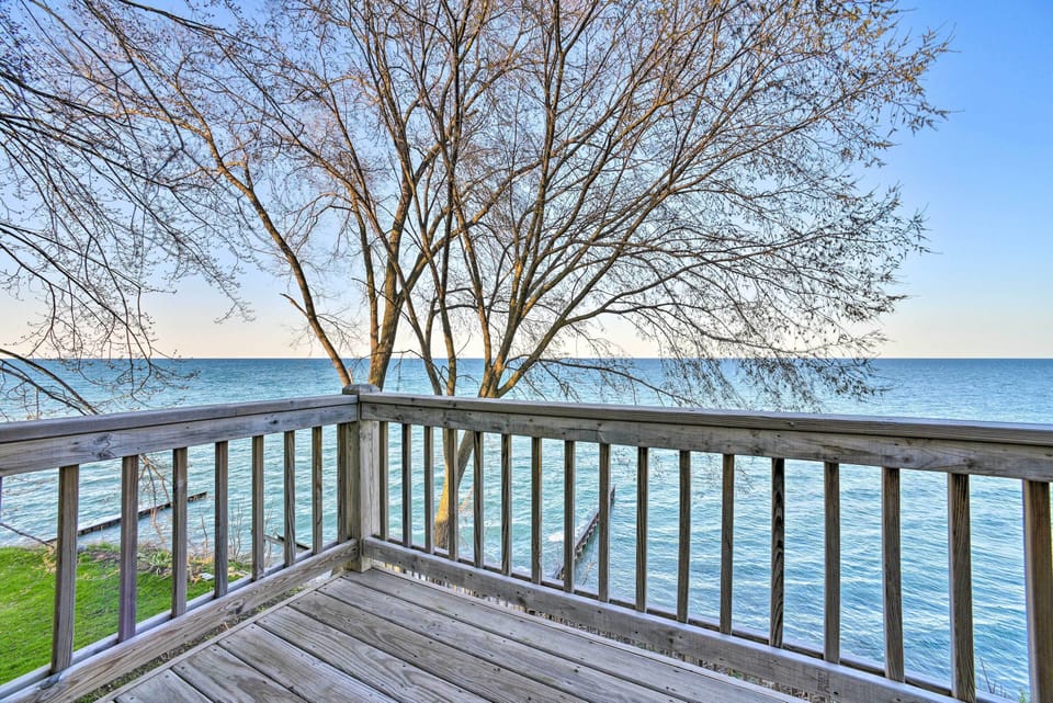 Cottage Exterior | Deck View