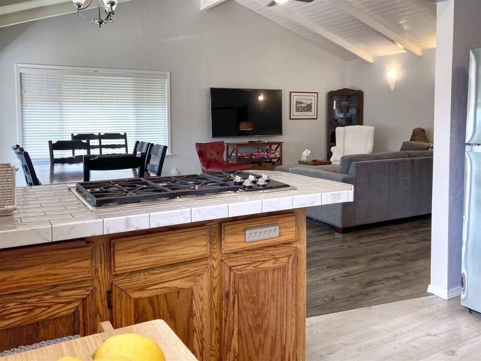 Riverview - View from the kitchen to the living room