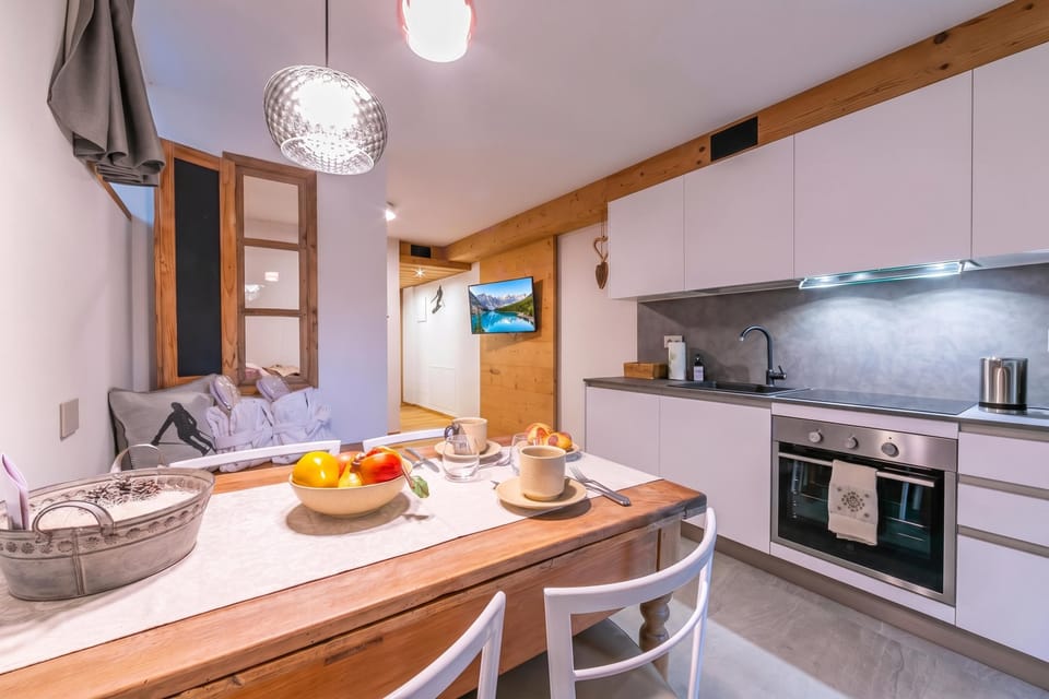 Kitchen and dining area