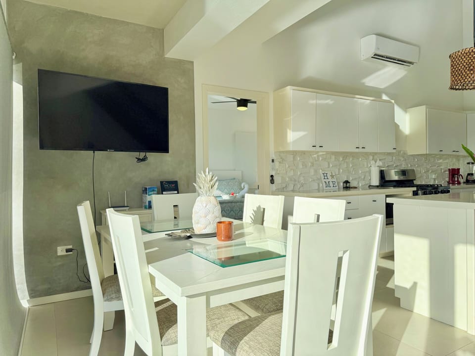 Dining Room (2)