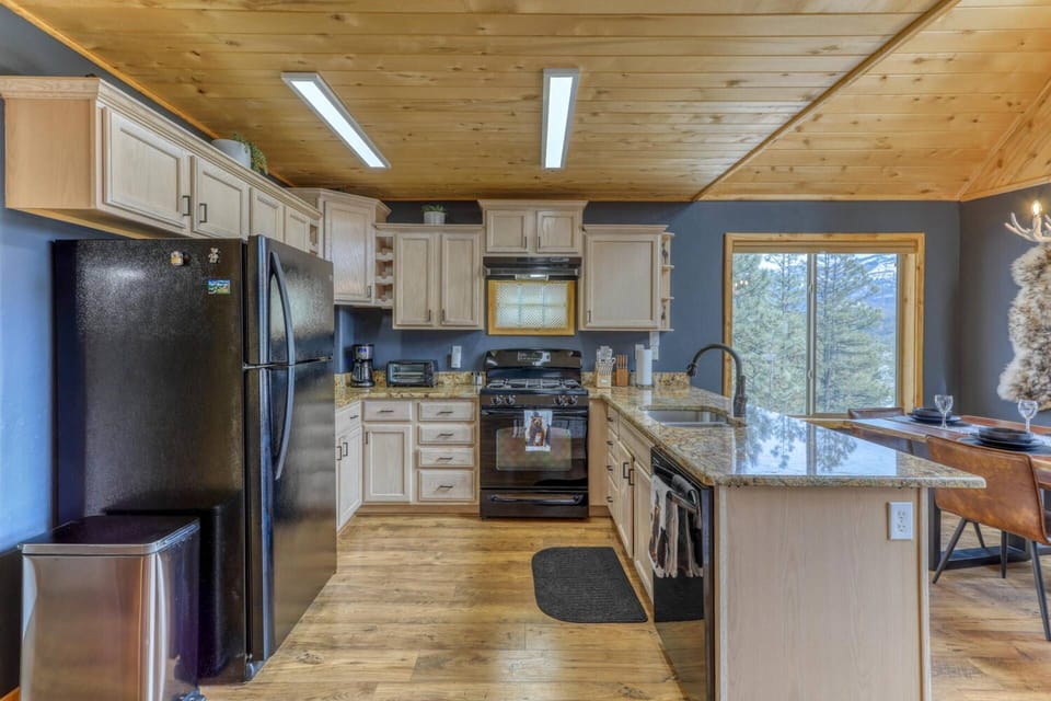 Fully equipped kitchen