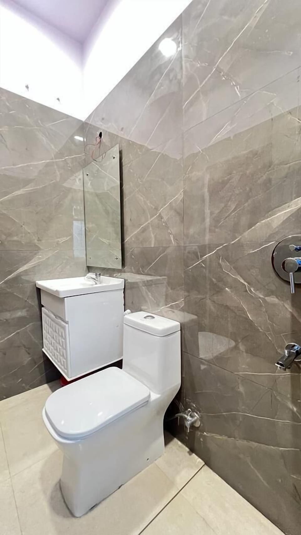 Deluxe Room | Bathroom