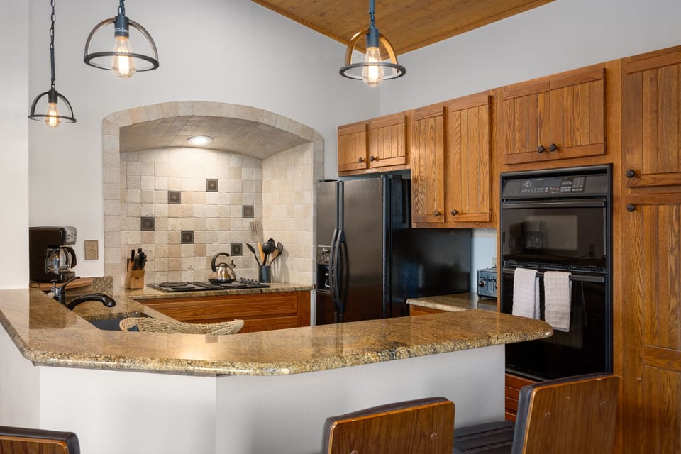 Fully stocked kitchen!