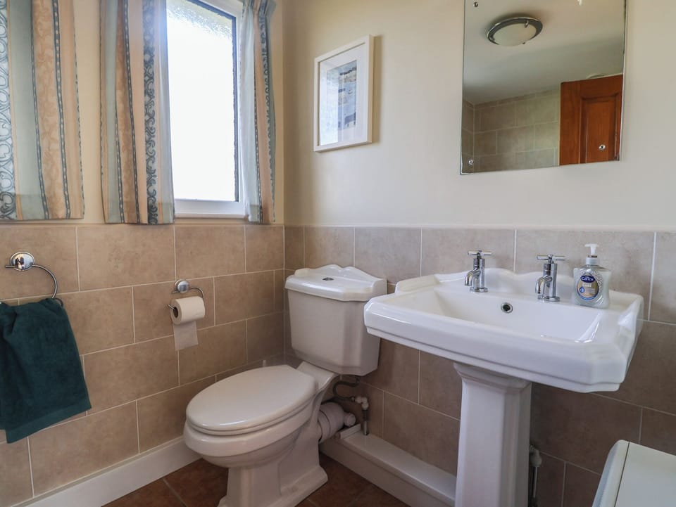 Broadstones Cottage in West Dorset District