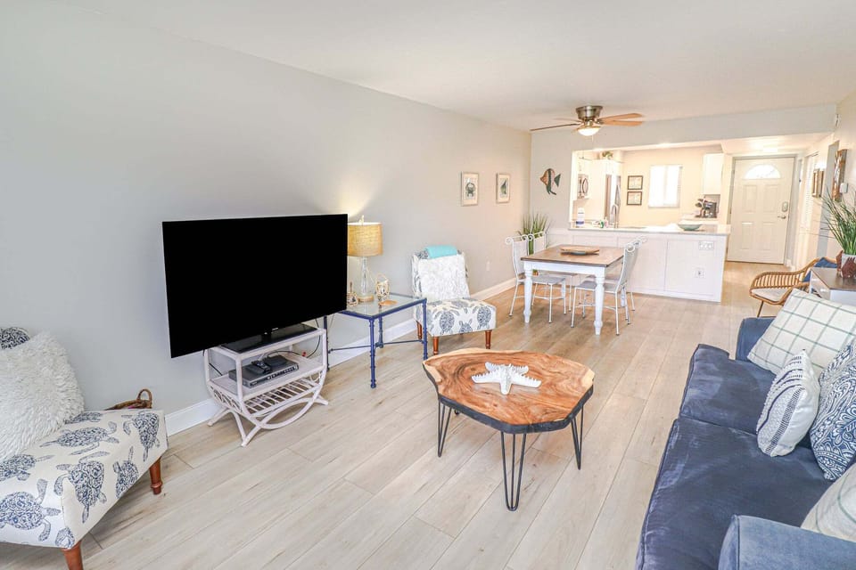 St. Augustine Beach Rentals Living Room
