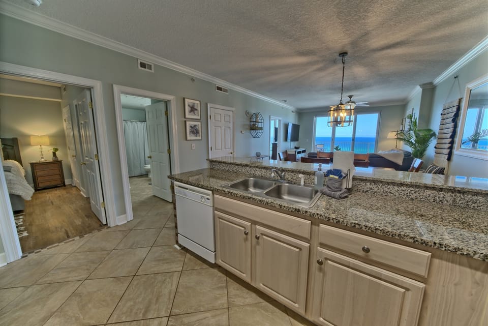 Enjoy this amazing view while preparing meals in the kitchen 