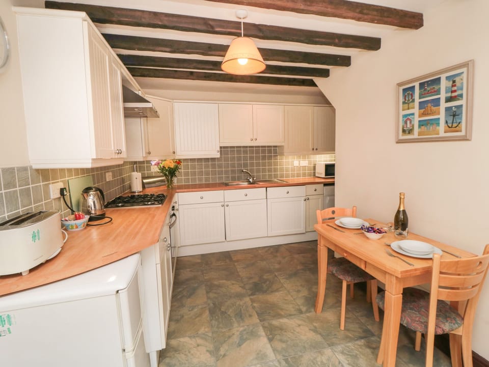 Cottage | Interior