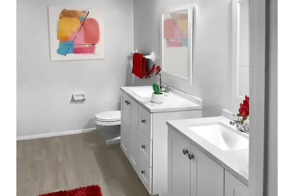 Upper Bathroom