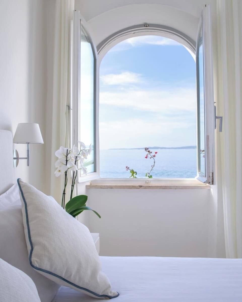 Superior Double Room, Balcony, Sea View | Hypo-allergenic bedding, down comforters, minibar, in-room safe