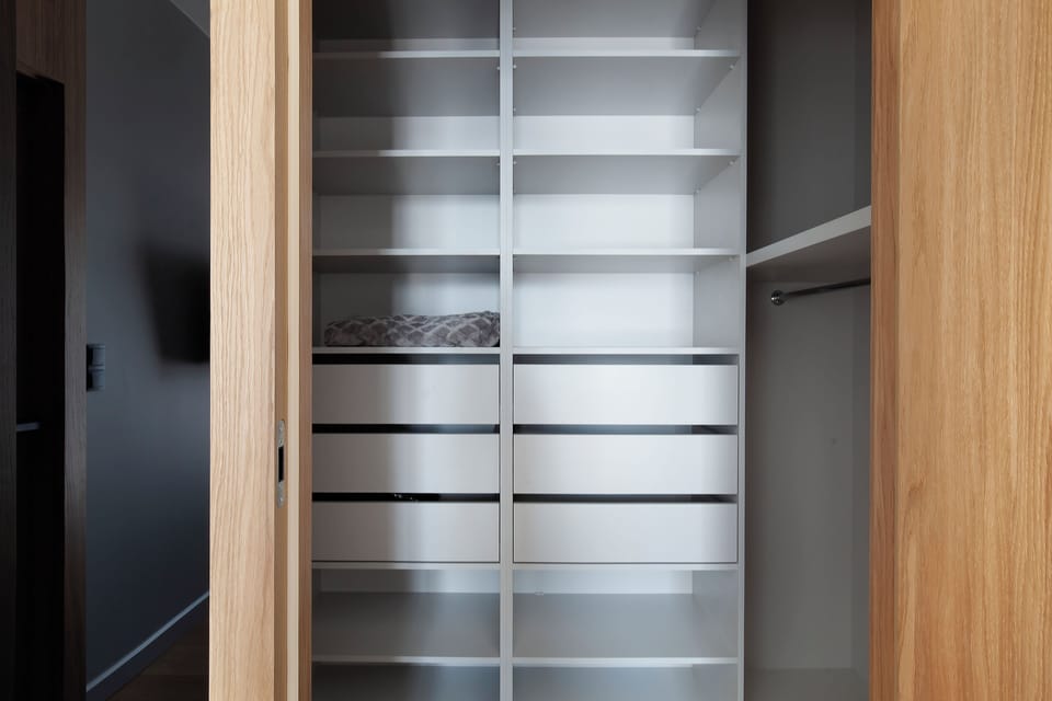 Exclusive Apartment | Wardrobe