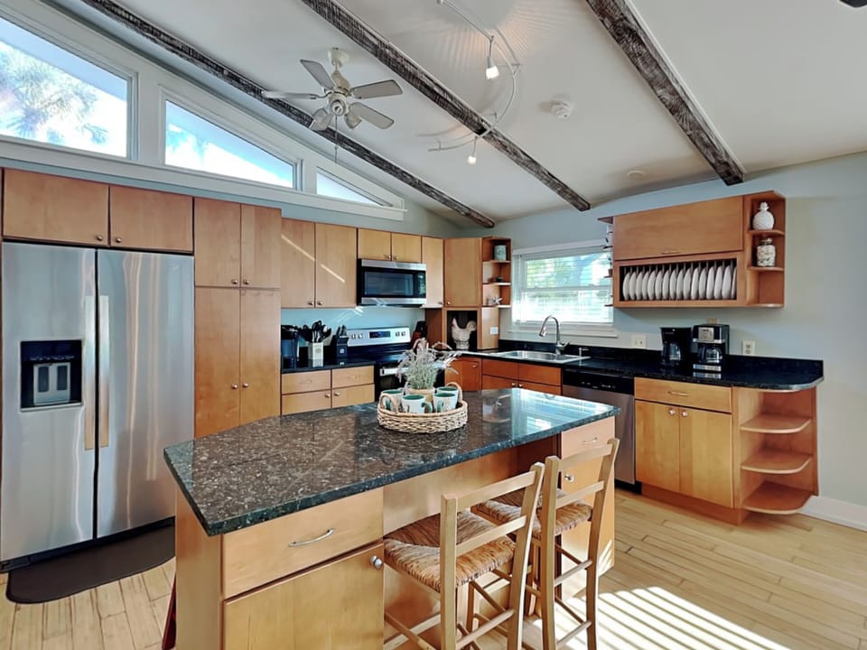 Full Kitchen