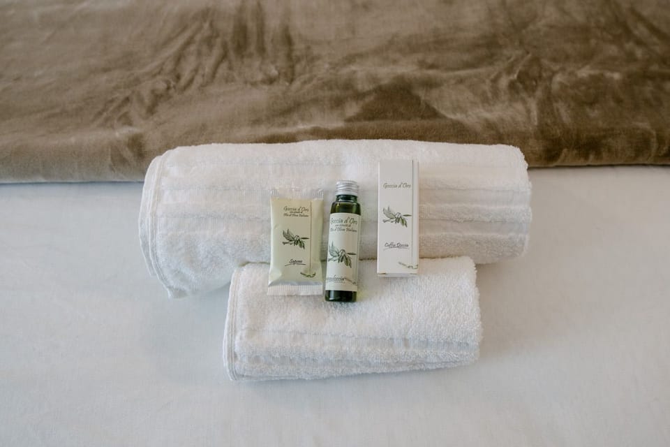 Luxury Triple Room | In-room safe, blackout drapes, soundproofing, WiFi (free)