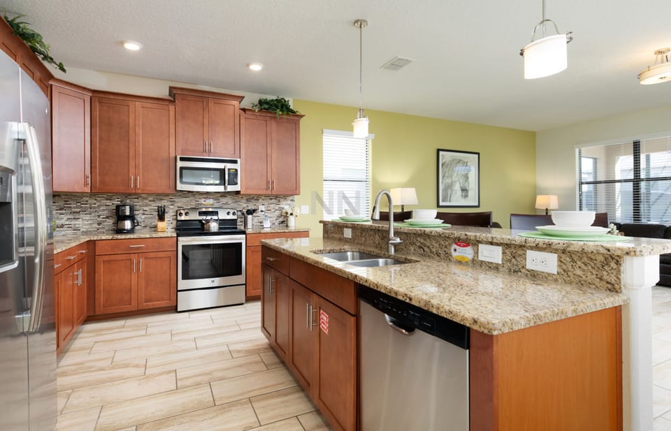 Cozy, well-equipped kitchen: Fulfill every culinary desire with joy.