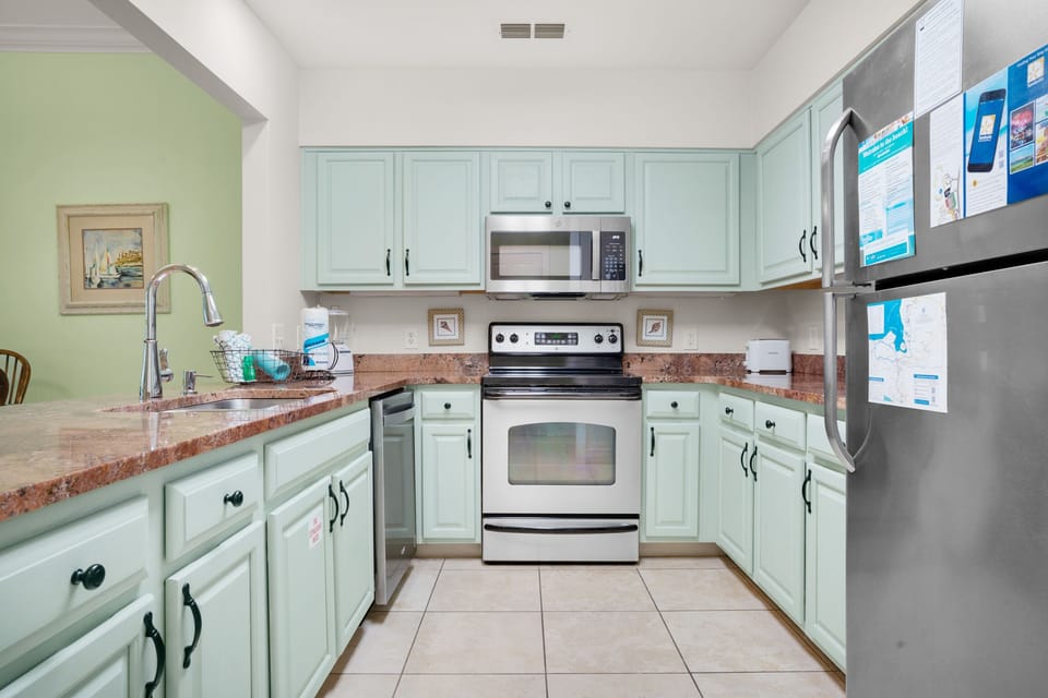 Fully equipped kitchen
