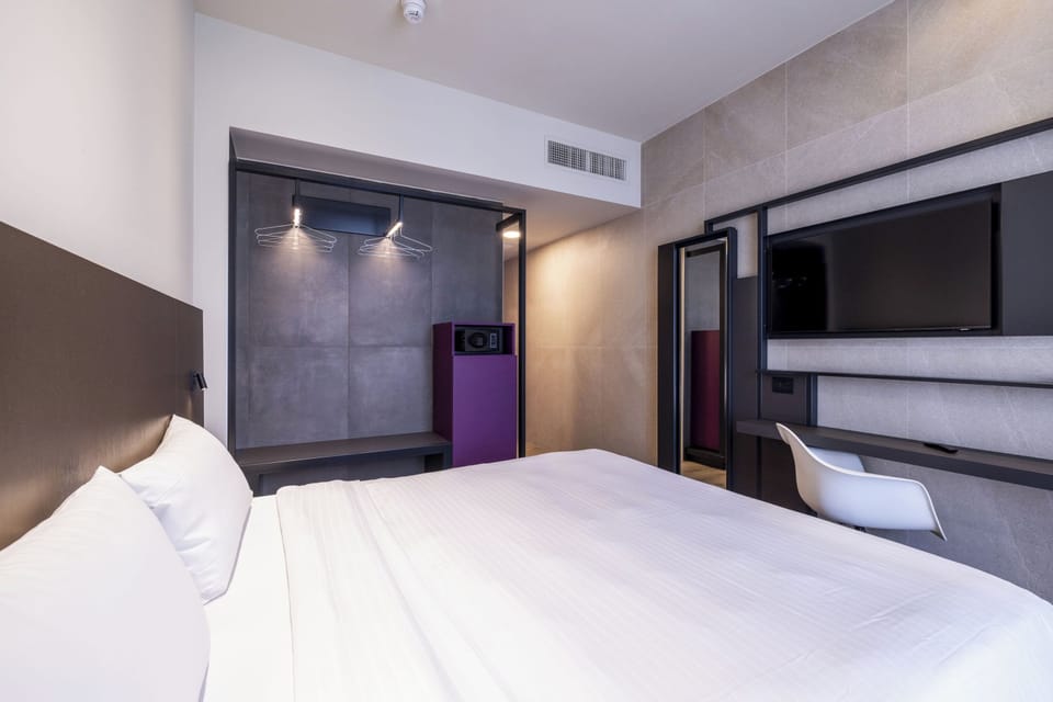Minibar, in-room safe, desk, soundproofing