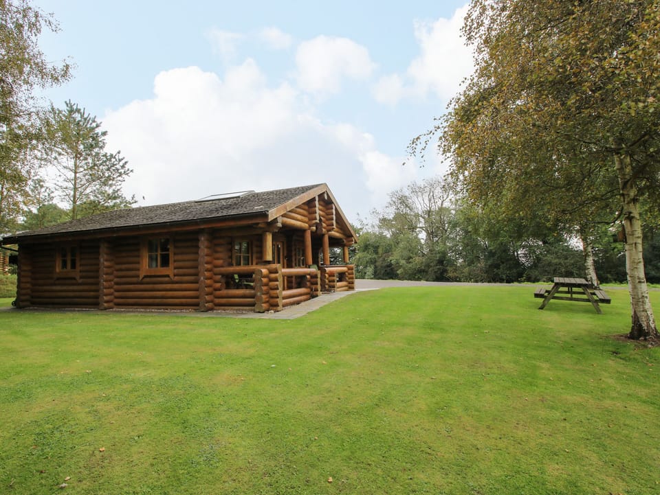 Cottage | Interior