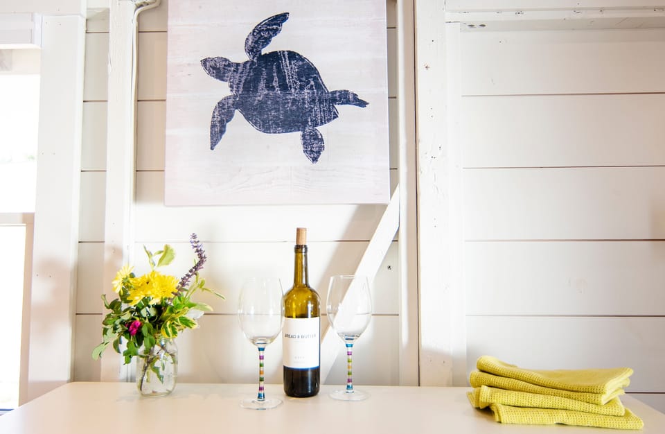 Studio Cottage - Full Bed | Living area | 22-inch flat-screen TV with cable channels, TV