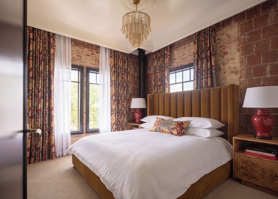 Hypo-allergenic bedding, blackout drapes, iron/ironing board, free WiFi