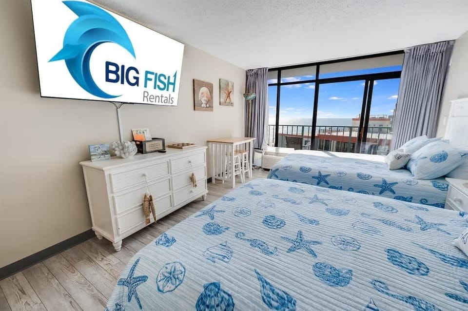 Bedroom with Stunning Views☀️