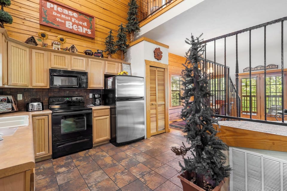 Full-Size Modern Appliances