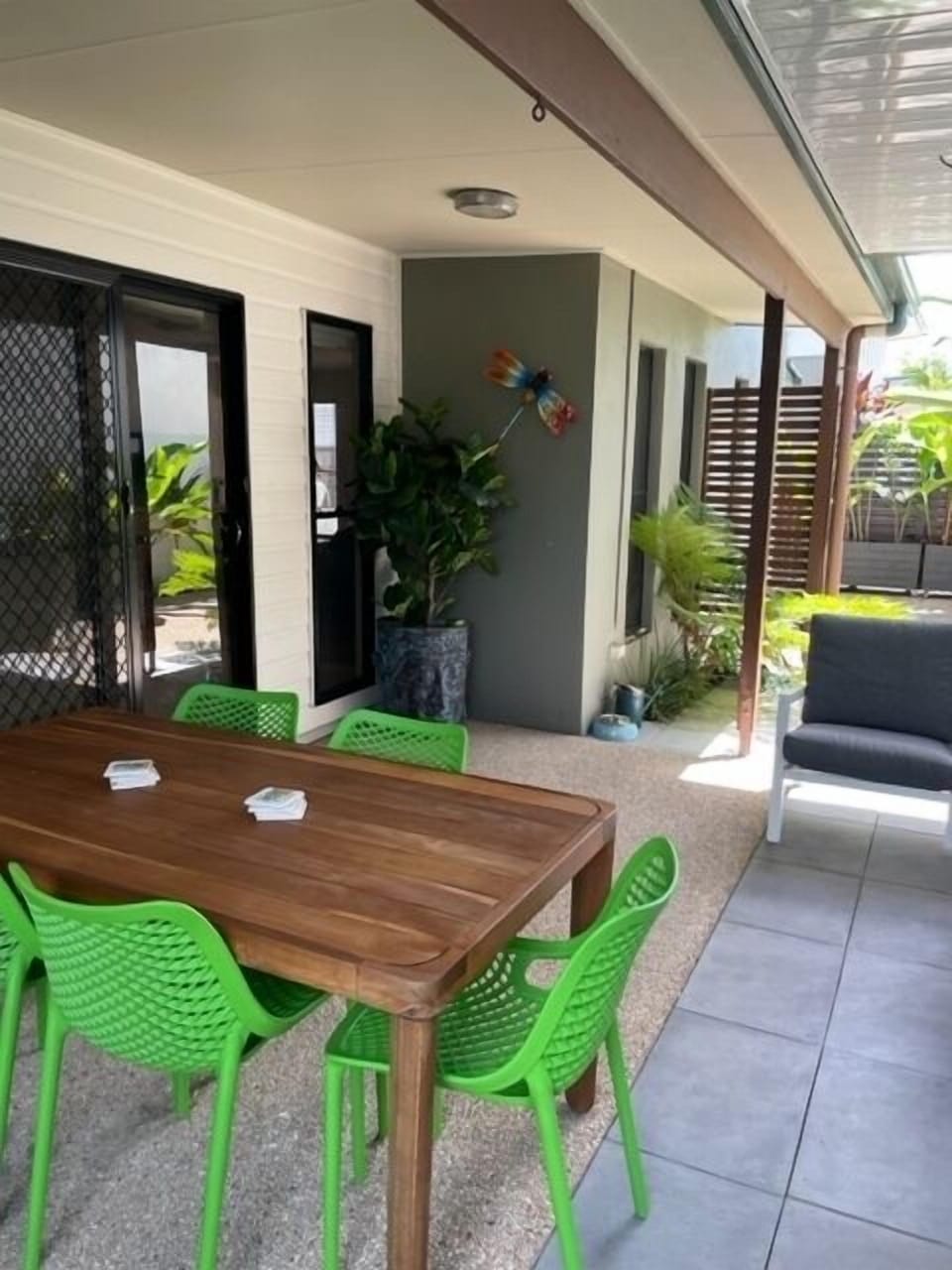 Outdoor alfresco patio area