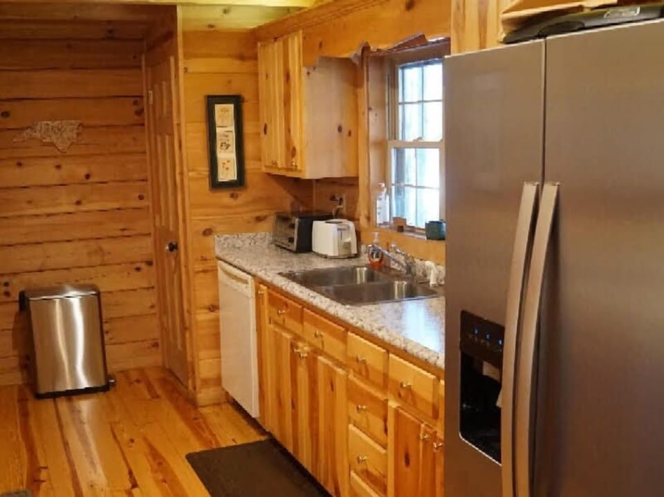 Main Level Fully Equipped Kitchen