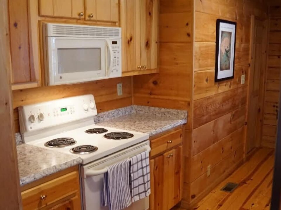 Main Level Fully Equipped Kitchen
