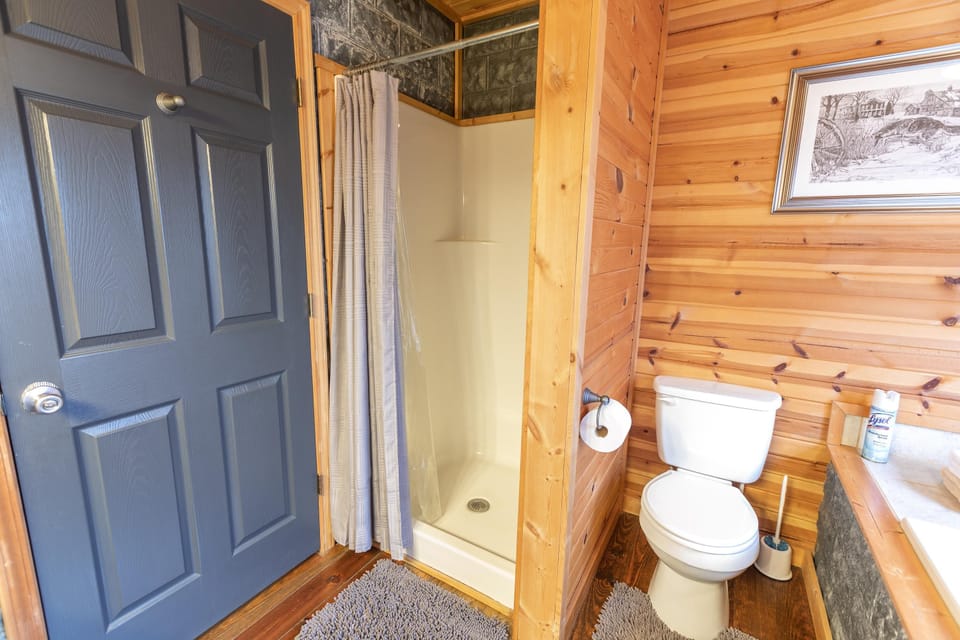 Shower - Toilet