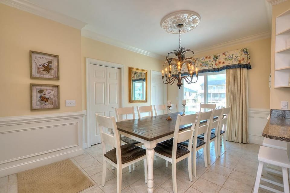 Dining Room
GW 5.16.23