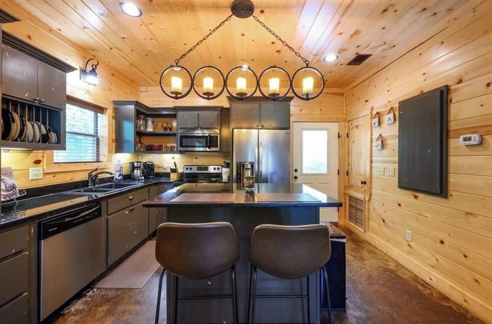 Charming kitchen and dining space for shared meals.