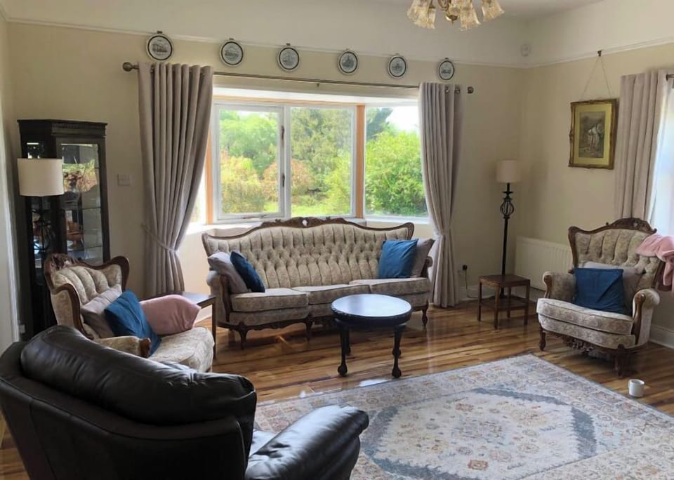 The Caragh lounge