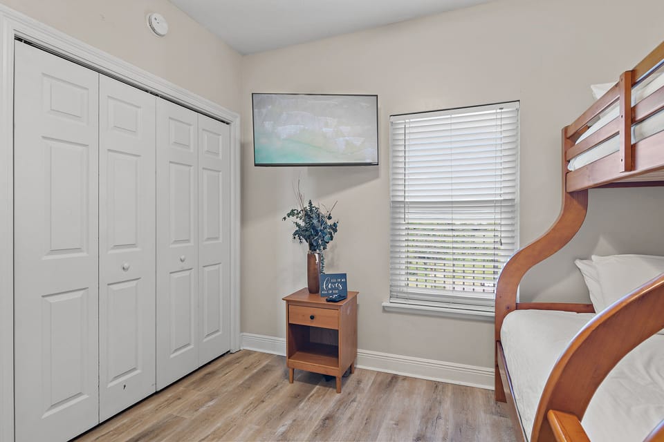 Guest bedroom