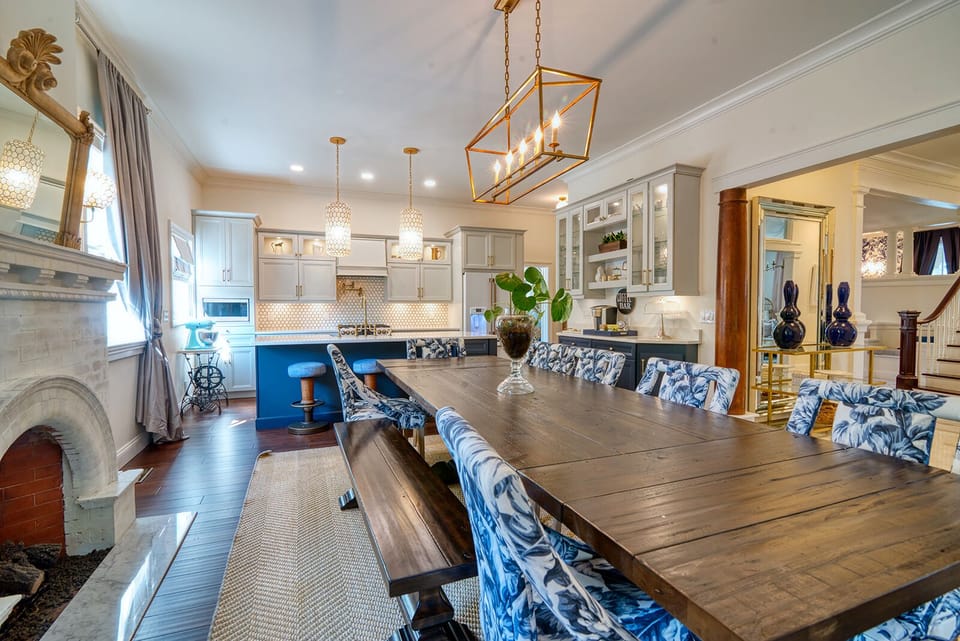DININGROOM